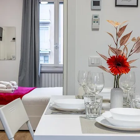 Duomo In 10 Minutes - Cozy Brenta House Milano